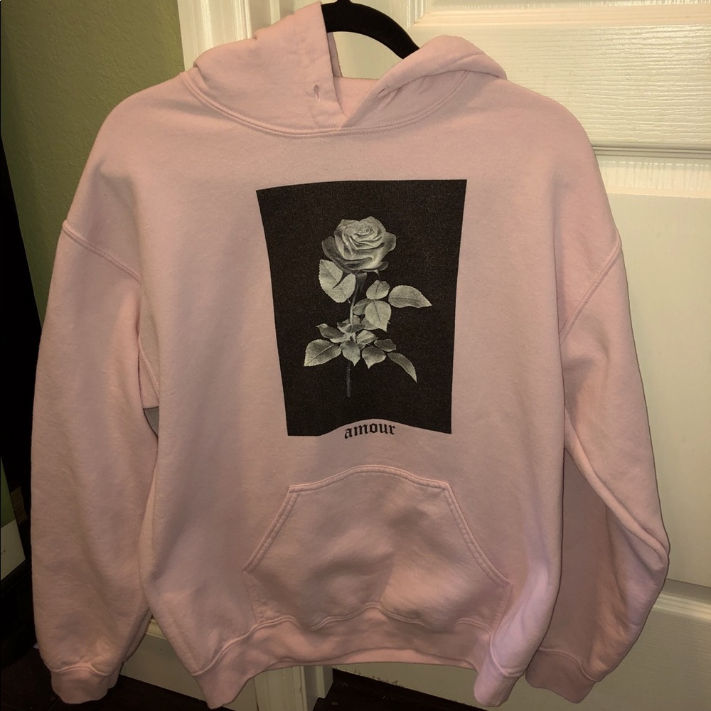 Mens rose amour (love) sweatshirt in size medium